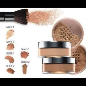 One Mary Kay Beige 2 mineral powder